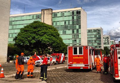 Homem morre após explosão de gerador no Ministério do Esporte em Brasília