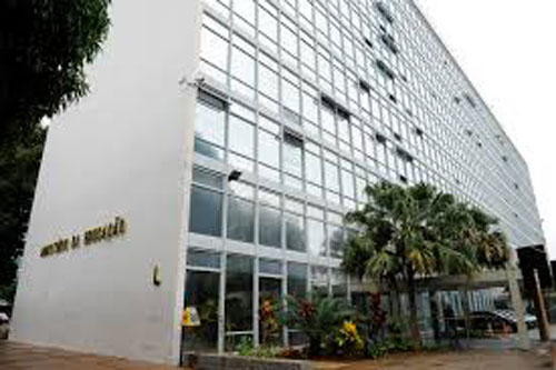 MEC diz que vai analisar proposta de mudança na formação de professores feita na gestão Temer