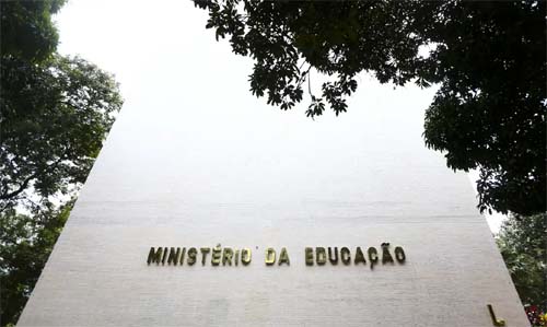 Ministério da Educação divulga lista oficial de cursos de graduação semipresenciais autorizados em 2025