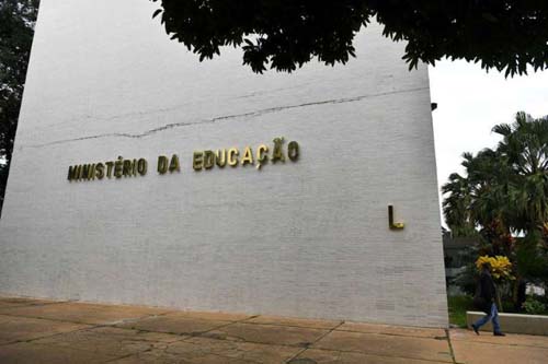 MEC acelerou credenciamento de novas universidades em 70% neste ano
