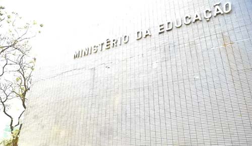 Em entrevista, indicada para nº 2 do MEC já defendeu ensino baseado na palavra de Deus