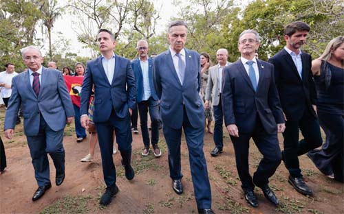 Ao lado de Barroso, governador participa de Encontro em União dos Palmares