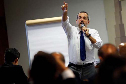 MEC estuda atrelar recursos a desempenho de universidades