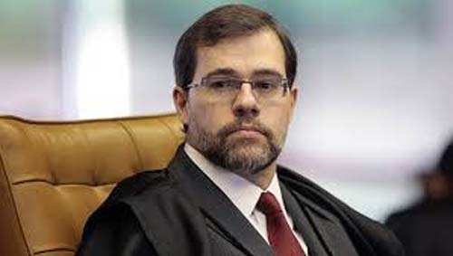 Previdência fatiada pode começar a ser votada no início de 2019, diz Bolsonaro