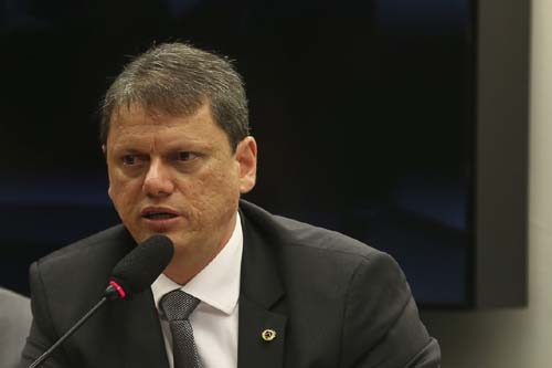 Ministro diz que resultado de leilão de portos foi 