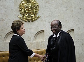 Ministro põe em pauta salário vitalício de ex-governadores