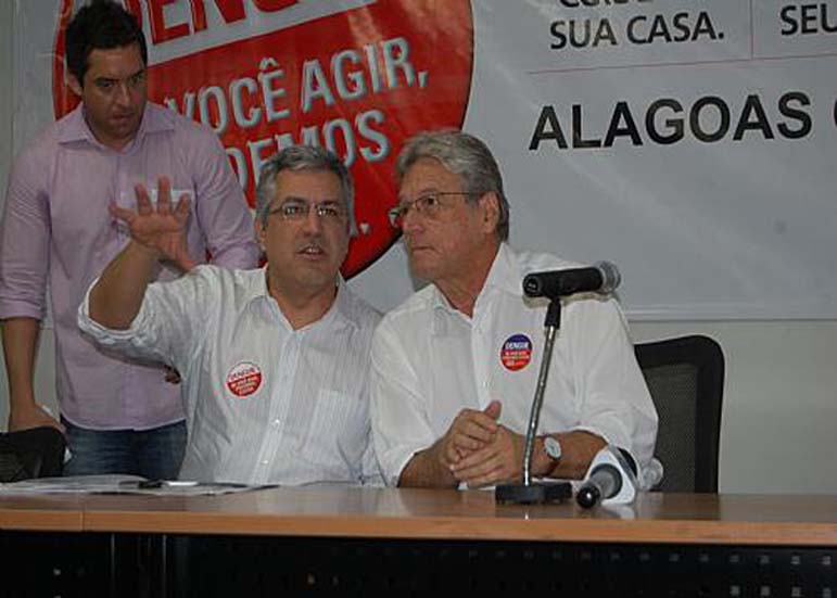 Padilha em Alagoas destaca importância de antecipar-se a dengue