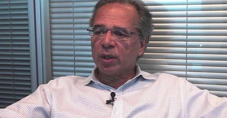 Guedes diz que governo pode direcionar para Educação multa de R$ 2,5 bilhões da Petrobras