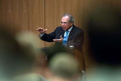 Guedes associa atraso na reforma da Previdência com inexperiência da base