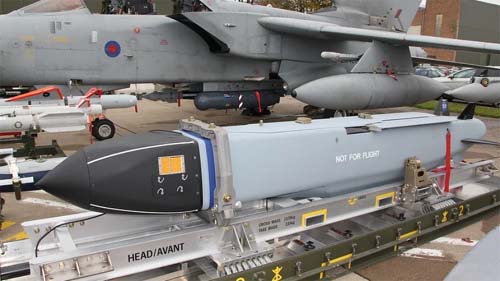 Rússia promete reação militar após envio de mísseis britânicos a Kiev