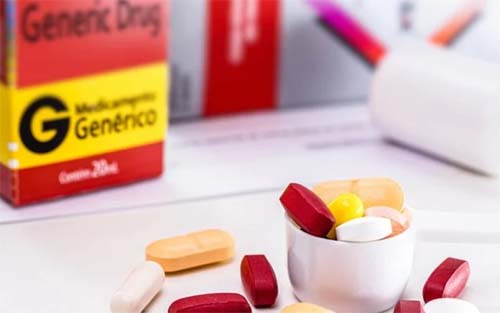 Conheça os riscos de misturar álcool com medicamentos