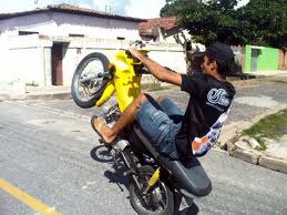 Perigo sobre duas rodas: quase 600 motociclistas acidentados em AL