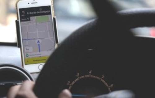 Motorista de aplicativo é baleado ao reagir a assalto e atropelar criminosos em Maceió