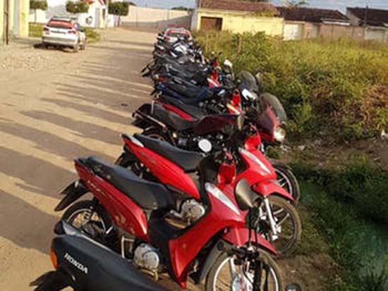 Orcrim é presa com mais de 26 veículos roubados e armazenados em depósito