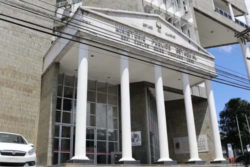 MP inicia investigação após denúncia de agressões a criança com TEA por cuidadora em Arapiraca