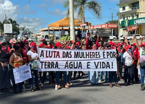 Ocupações e marchas mobilizam mais de 1,2 mil mulheres sem terra na Bahia