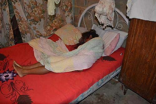 Homem que matou esposa a tiros enquanto ela dormia é preso nove anos após o crime