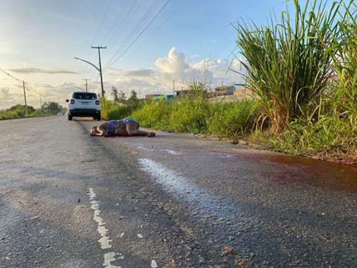 Populares encontram corpo de mulher às margens da AL-215 próximo a Baixa da Sapa