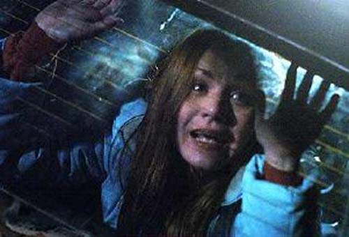 Mulher se tranca dentro de carro, morde policiais e ameaça filhos e o ex-sogro em Arapiraca