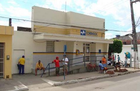 Homens encapuzados assaltam Agência dos Correios de Murici