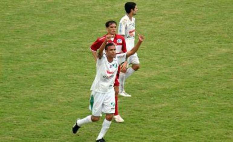 CRB perde mais uma e já acumula oito jogos sem vencer