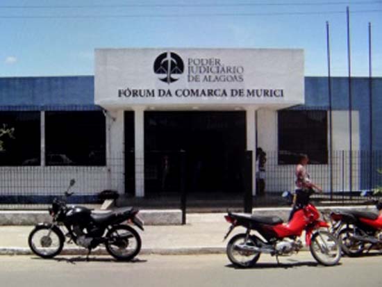 Acusado de tentar matar ex-mulher em Murici vai a júri nesta sexta