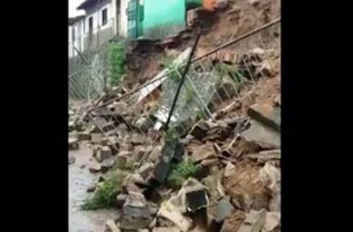 Muro de contenção desaba e deixa três pessoas feridas em Joaquim Gomes