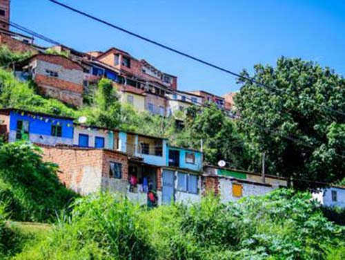 Moradores pedem intervenção enérgica do Governo Federal nos bairros atingidos por rachaduras