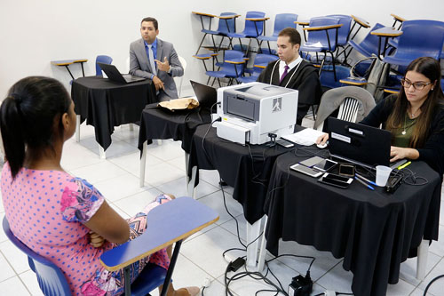 Mutirão da Justiça realiza 15 júris ao mesmo tempo em faculdade de Maceió