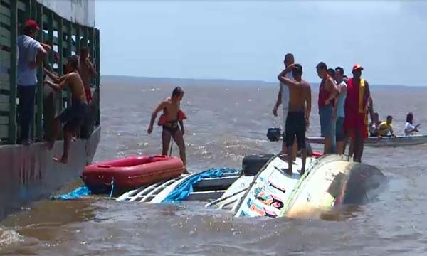 Naufrágio no Amapá deixa 12 mortos e 6 continuam desaparecidos
