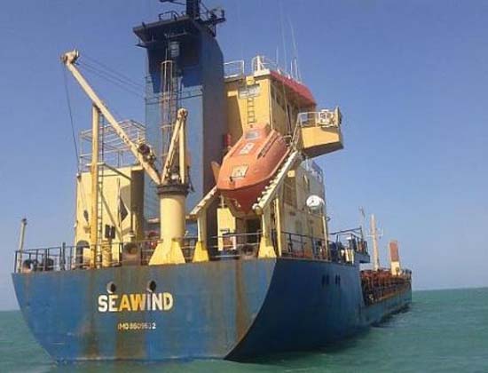 CE: 4 marinheiros búlgaros presos em navio são resgatados