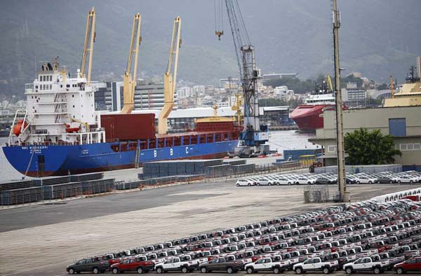 Navio russo suspeito de espionagem é encontrado no Brasil