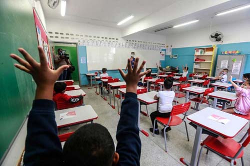 'Queda de aprendizagem reforça importância de formar professores'; leia análise