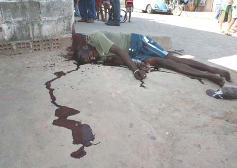 ‘Nego Prá’ é executado com quatro tiros na cabeça no conjunto Denisson Menezes