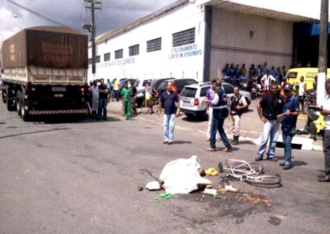 Ciclista morre após ser atropelado por carreta no Tabuleiro do Martins