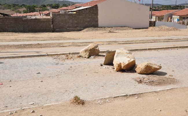 Conjunto residencial Newton Gonçalves Pereira em União com menos de um ano de uso já apresenta problemas de estrutura
