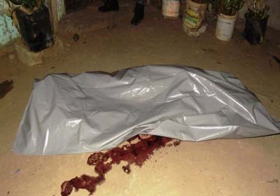 Jovem é morto a facadas na porta de sua residência em Penedo 