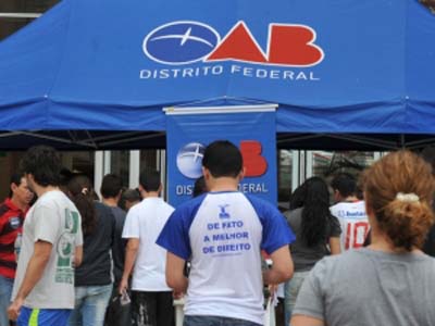 Mais de 100 mil participam da 1ª fase do exame da OAB