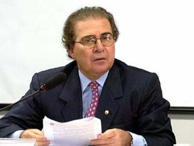 Olavo Calheiros desiste de disputar presidência da ALE