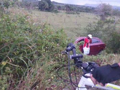 Motorista perde o controle de veículo em trecho da rodovia AL 130 próximo a Olho d´Água das Flores