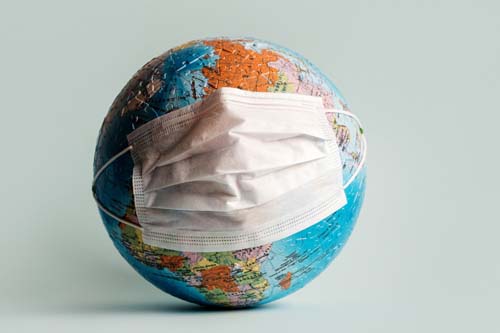 Entenda por que Ômicron pode indicar que a pandemia de Covid-19 está no fim  