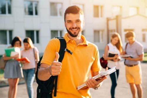 ONGs criam portal para facilitar acesso a bolsas de estudo