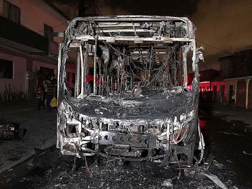 Ordem para incendiar ônibus partiu do Sistema Prisional, diz Sindapen