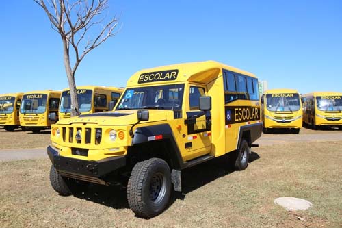 Governo federal apresenta novos modelos de ônibus escolares