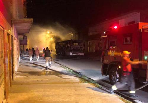Operação busca suspeitos envolvidos em ataque a ônibus no Clima Bom