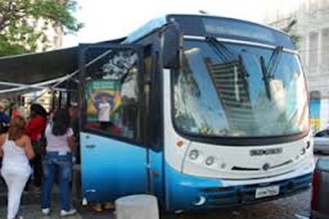 Em 10 anos, dobra número de brasileiros trabalhando longe da cidade onde mora