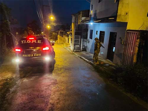 Acusados de tráfico e homicídios são presos em operação em Riacho Doce