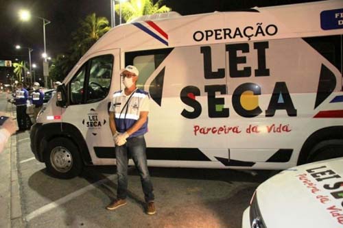 Detran alerta para os cuidados no trânsito após mudança no horário de funcionamento dos bares