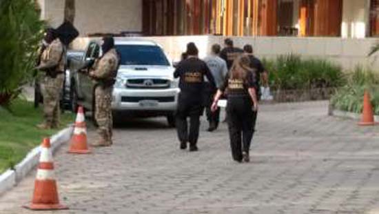 Noivo e dois convidados são presos antes de festa de casamento em resort de Maceió