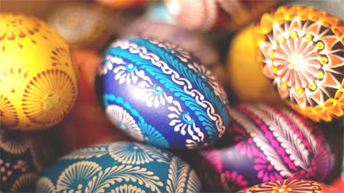 Por que ovos e coelhos são símbolos da Páscoa? Entenda as origens e significados dessas tradições